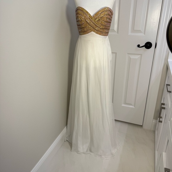 Madison James Strapless Embellished Chiffon Gown • Size 6 • Ivory/Gold - Picture 3 of 16